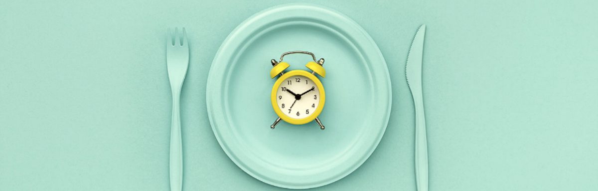 Co to „Intermittent fasting” i czy pasuje do Twojej diety